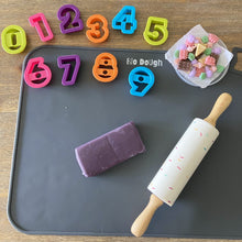 Load image into Gallery viewer, Bio Dough - Dough Fun 123 Number Cutters
