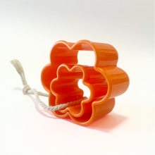 Load image into Gallery viewer, Bio Dough - Fun Duo Flower Shape Cutters
