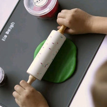 Load image into Gallery viewer, Bio DoUgh Silicone Rolling Pin &amp; Mat Bundle
